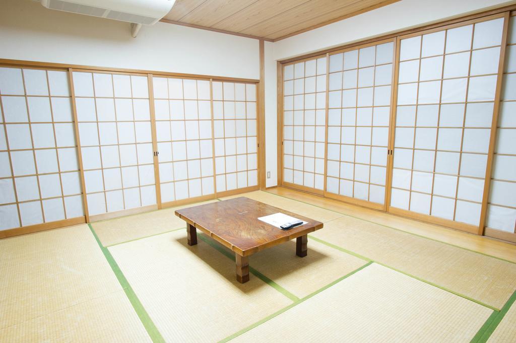 駅前山小屋a-Yard Ome Rum bild
