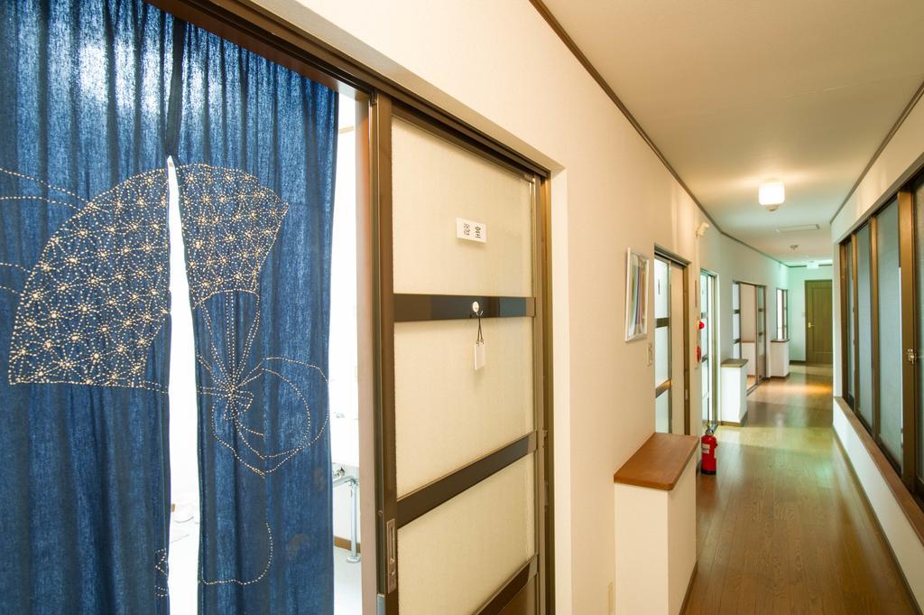 駅前山小屋a-Yard Ome Rum bild